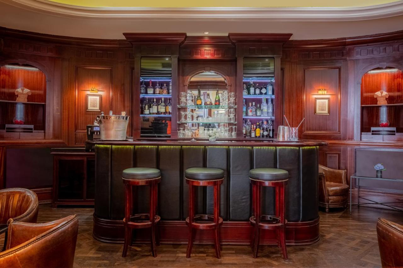 Hotel Pont Royal Париж Екстер'єр фото The bar at the 1900