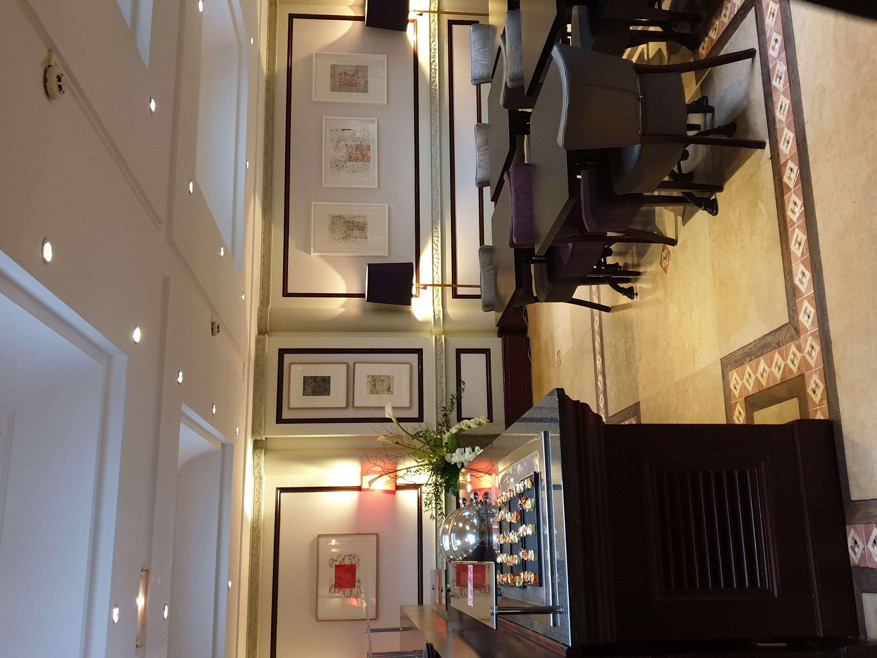Hotel Pont Royal Париж Екстер'єр фото Interior of the restaurant