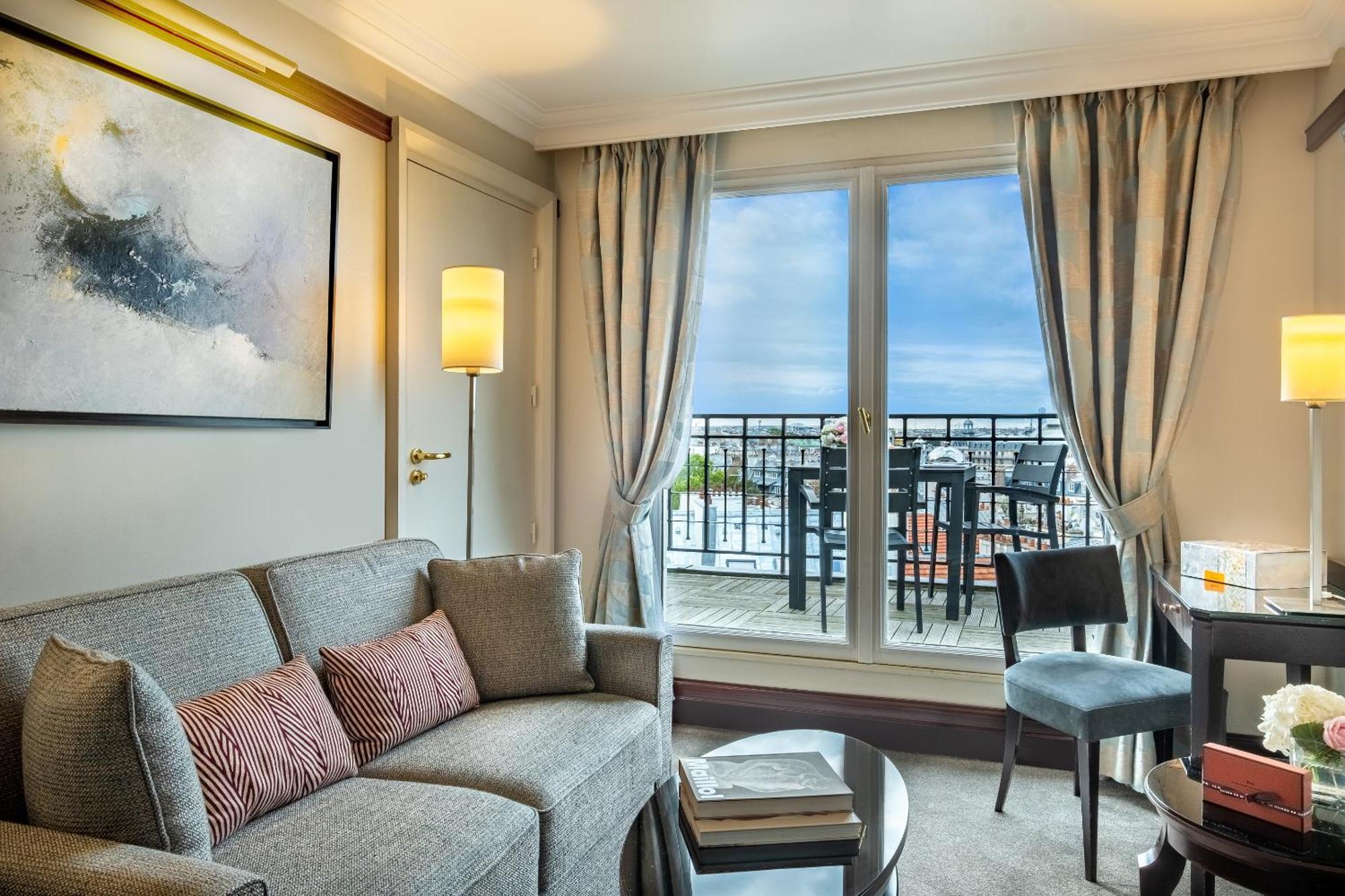 Hotel Pont Royal Париж Екстер'єр фото A suite at the hotel